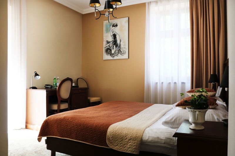 Hotel Gal Tarnów - Pokój Deluxe King-Size 1-osobowy/2-osobowy